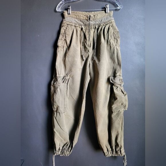 Free People Green Cargo Baggy Cinch Ankle Cotton Pants Sz 0 Fly Away - Picture 1 of 16